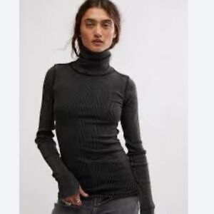 Free People Charcoal Turtleneck Sweater stretchy exposed seams winter